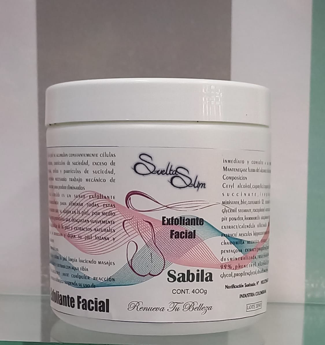 Scrub Exfoliante Suave con Micro Partículas y Extractos Naturales